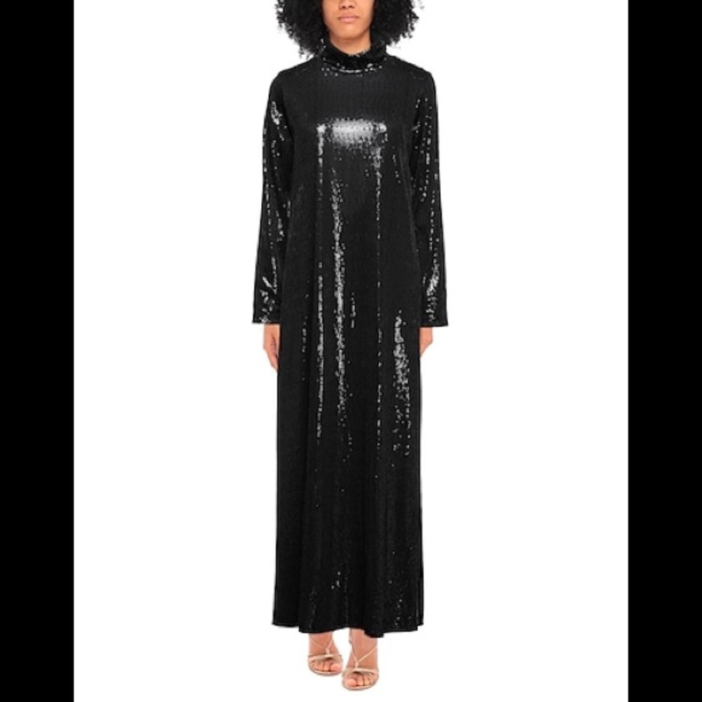 IN THE MOOD FOR LOVE
Long sequin